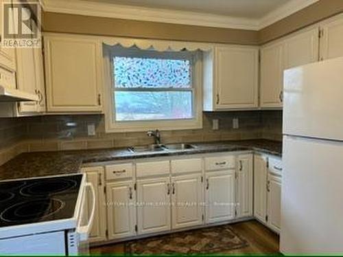 5576 Fawn Bay Road, Ramara, ON - Indoor Photo Showing Kitchen With Double Sink