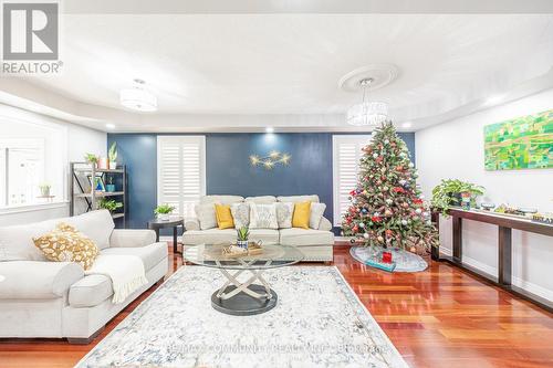 11 Searell Avenue, Ajax, ON - Indoor Photo Showing Living Room