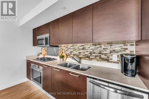 3009 - 375 King Street W, Toronto, ON - Indoor Photo Showing Kitchen With Double Sink With Upgraded Kitchen