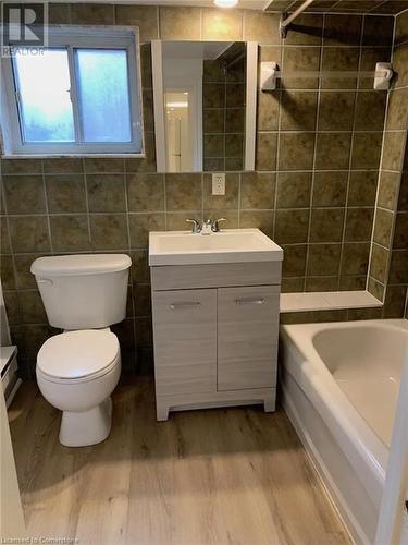 135 Hope Street, Toronto, ON - Indoor Photo Showing Bathroom