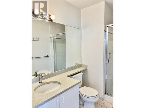 2201 6521 Bonsor Street, Burnaby, BC - Indoor Photo Showing Bathroom