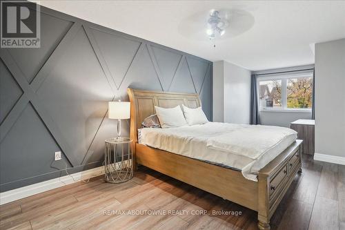 5021 Bunton Crescent, Burlington, ON - Indoor Photo Showing Bedroom