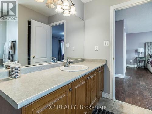 1051 Mcclenahan Crescent, Milton, ON - Indoor Photo Showing Bathroom