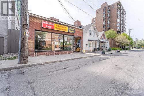 86 Forward Avenue, Ottawa, ON 