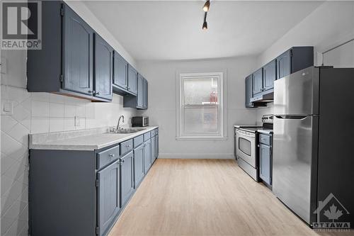 247 Flora Street Unit#1, Ottawa, ON - Indoor Photo Showing Kitchen