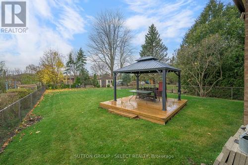 363 Kenmore Place, London, ON - Outdoor With Deck Patio Veranda With Backyard