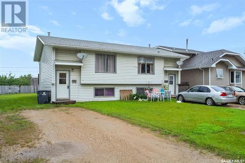 15A & 15B Erixon Place, Clavet, SK - Outdoor