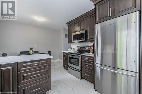 171 Kinzie Avenue Unit# Upper Unit, Kitchener, ON - Indoor Photo Showing Kitchen