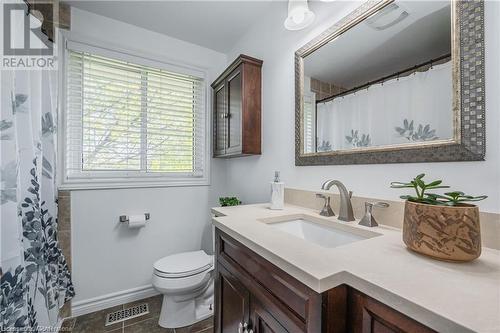 171 Kinzie Avenue Unit# Upper Unit, Kitchener, ON - Indoor Photo Showing Bathroom