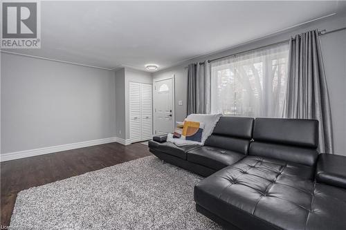 171 Kinzie Avenue Unit# Upper Unit, Kitchener, ON - Indoor Photo Showing Living Room