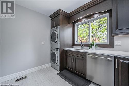 171 Kinzie Avenue Unit# Upper Unit, Kitchener, ON - Indoor Photo Showing Laundry Room