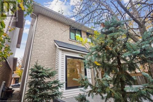 View of home's exterior - 5021 Bunton Crescent, Burlington, ON - Outdoor