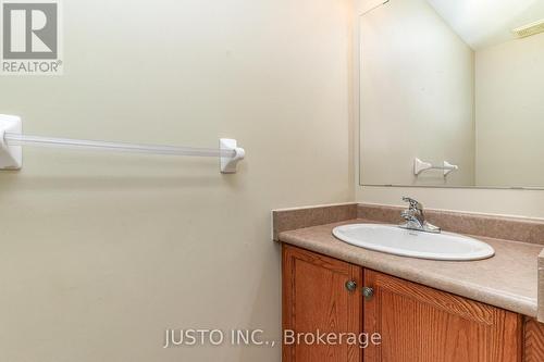 7 Millhouse Mews, Brampton, ON - Indoor Photo Showing Bathroom