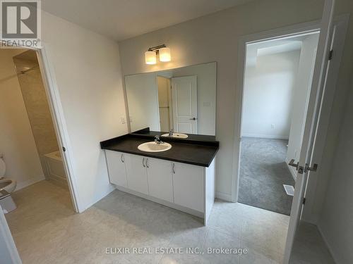 7 Ingalls Avenue, Brantford, ON - Indoor Photo Showing Bathroom