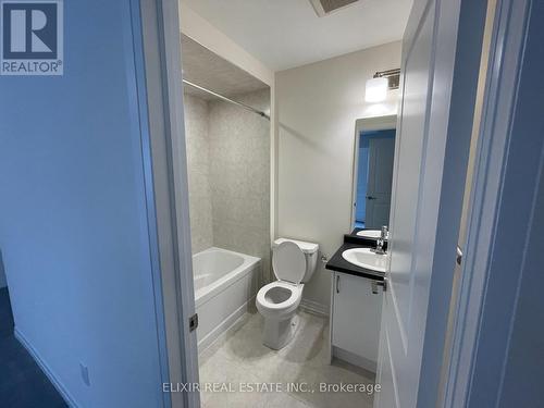 7 Ingalls Avenue, Brantford, ON - Indoor Photo Showing Bathroom