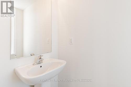 2855 Whites Road, Pickering, ON - Indoor Photo Showing Bathroom