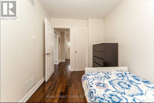 15 Athlone Avenue, Brampton, ON - Indoor Photo Showing Bedroom