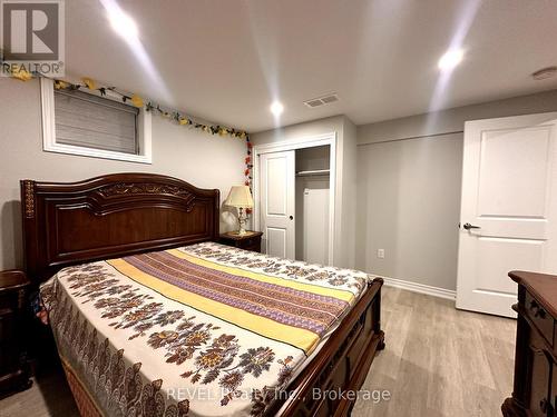 Lower - 186 Mccabe Avenue N, Welland (773 - Lincoln/Crowland), ON - Indoor Photo Showing Bedroom