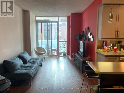 1701 - 1121 Bay Street, Toronto, ON - Indoor Photo Showing Other Room