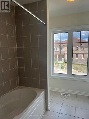 6 Forestlane Way, Scugog, ON - Indoor Photo Showing Bathroom