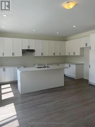 6 Forestlane Way, Scugog, ON - Indoor Photo Showing Kitchen