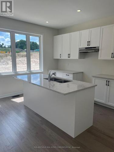 6 Forestlane Way, Scugog, ON - Indoor Photo Showing Kitchen