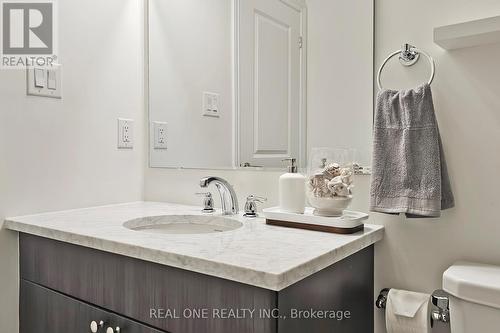 111 Barkerville Drive, Whitby, ON - Indoor Photo Showing Bathroom