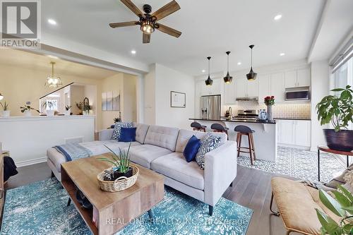 111 Barkerville Drive, Whitby, ON - Indoor Photo Showing Living Room