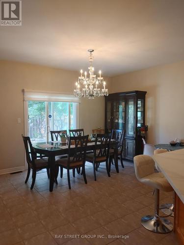 Bedroom - 73 Gracedale Drive, Richmond Hill, ON - Indoor Photo Showing Dining Room