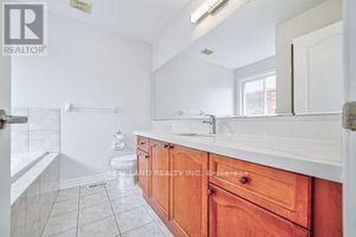 39 Roy Rainey Avenue, Markham, ON - Indoor Photo Showing Bathroom