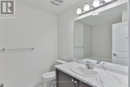 35 Thornapple Lane, Richmond Hill, ON - Indoor Photo Showing Bathroom