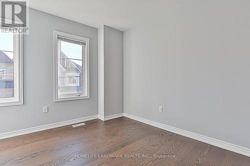 35 Thornapple Lane, Richmond Hill, ON - Indoor Photo Showing Other Room