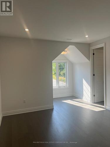 47 Bush Ridges Avenue, Richmond Hill, ON - Indoor Photo Showing Other Room