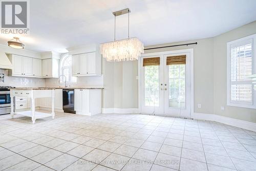 10 Rebecca Court, Barrie, ON - Indoor Photo Showing Kitchen