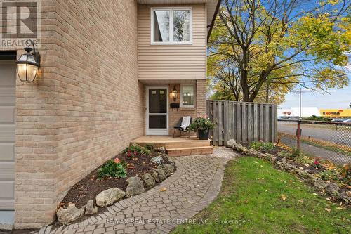 2 Blossom Avenue, Brampton, ON - Outdoor