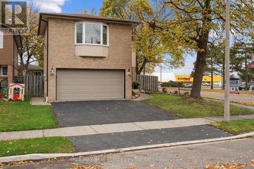 2 Blossom Avenue, Brampton, ON - Outdoor