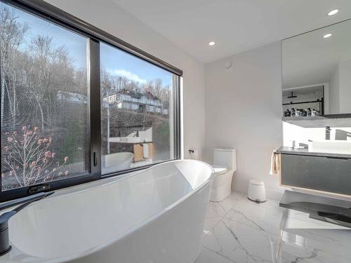 Bathroom - 138 Ch. De Touraine, Saint-Sauveur, QC - Indoor Photo Showing Bathroom