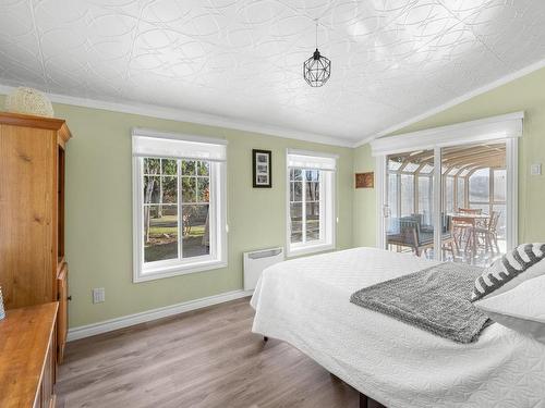 Bedroom - 203-2141 Rg De La Rivière, Saint-Isidore, QC - Indoor Photo Showing Bedroom