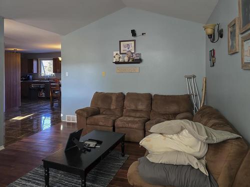 7 Peuramaki Bridge Loop, Kaministiquia, ON - Indoor Photo Showing Living Room