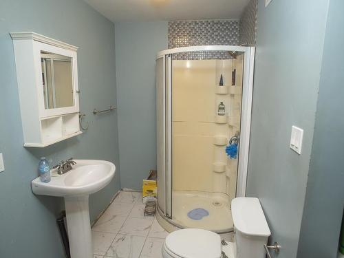 7 Peuramaki Bridge Loop, Kaministiquia, ON - Indoor Photo Showing Bathroom