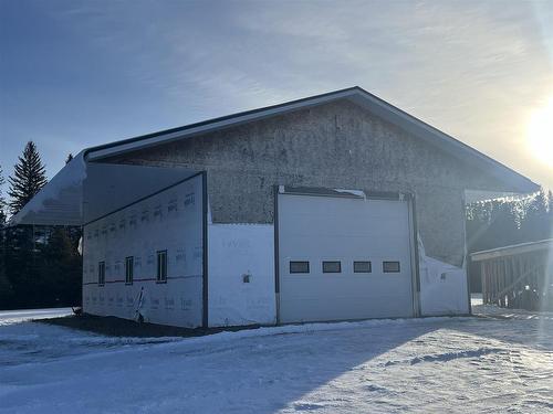 7 Peuramaki Bridge Loop, Kaministiquia, ON - Indoor Photo Showing Garage