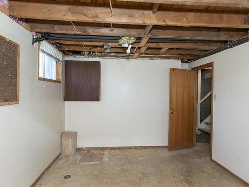 525 Leslie Avenue, Thunder Bay, ON - Indoor Photo Showing Basement