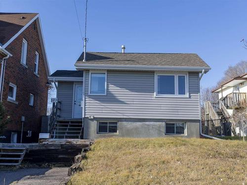 525 Leslie Avenue, Thunder Bay, ON - Outdoor