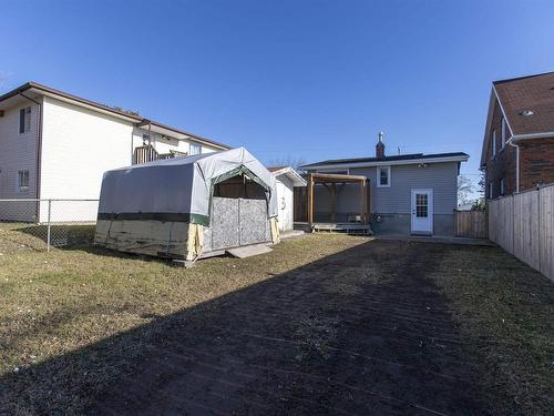 525 Leslie Avenue, Thunder Bay, ON - Outdoor