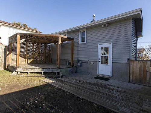 525 Leslie Avenue, Thunder Bay, ON - Outdoor With Deck Patio Veranda With Exterior