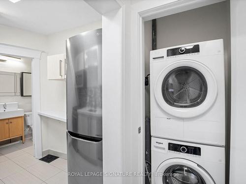 2-2563 Dundas St, Toronto, ON - Indoor Photo Showing Laundry Room