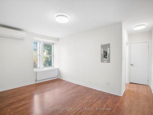 2-2563 Dundas St, Toronto, ON - Indoor Photo Showing Other Room