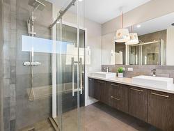 Ensuite bathroom - 