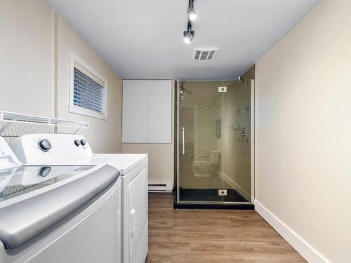 Laundry room - 4972 Rue Hortie, Montréal (Pierrefonds-Roxboro), QC - Indoor Photo Showing Laundry Room