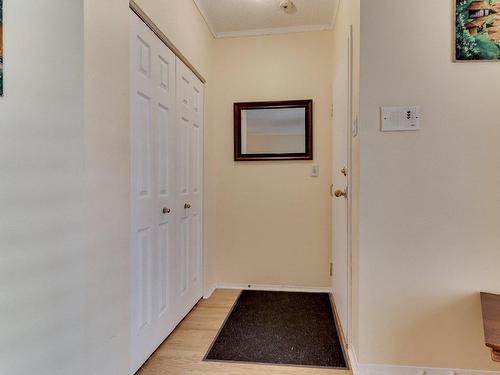 Hall - 118-1660 Rue Mcnamara, Laval (Chomedey), QC - Indoor Photo Showing Other Room